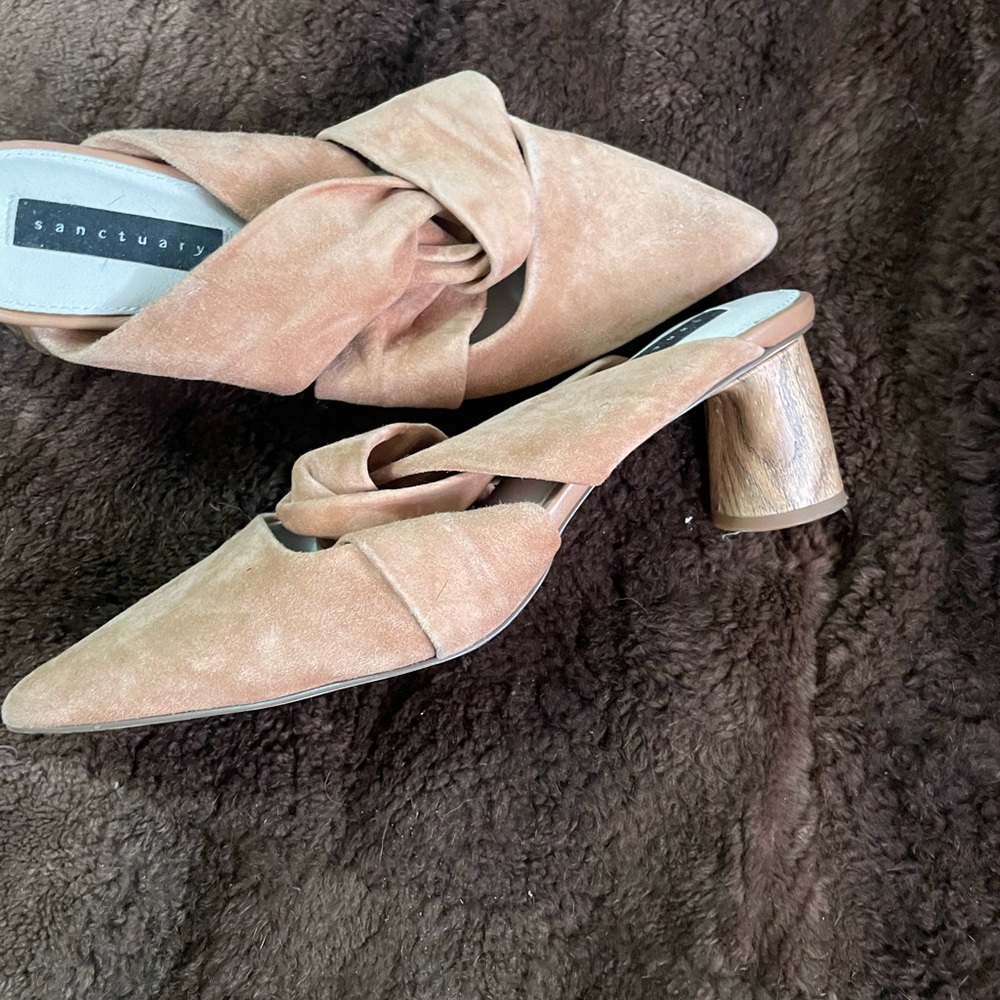 Sanctuary Tan Suede Knot-Detail Pointed Mules - Picture 5 of 6